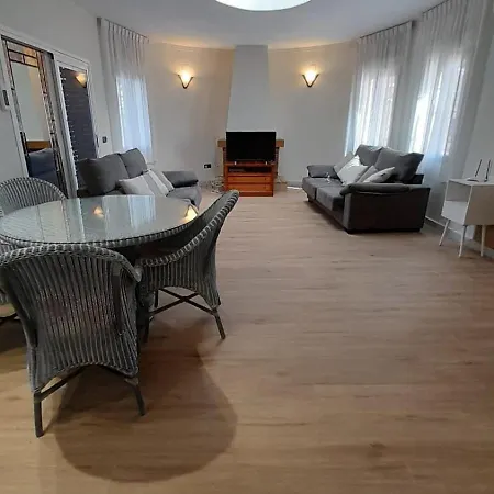 Adela Вилла Кампелло