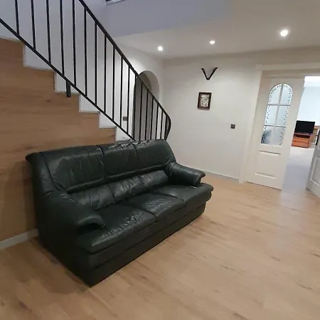 Adela Вилла Кампелло